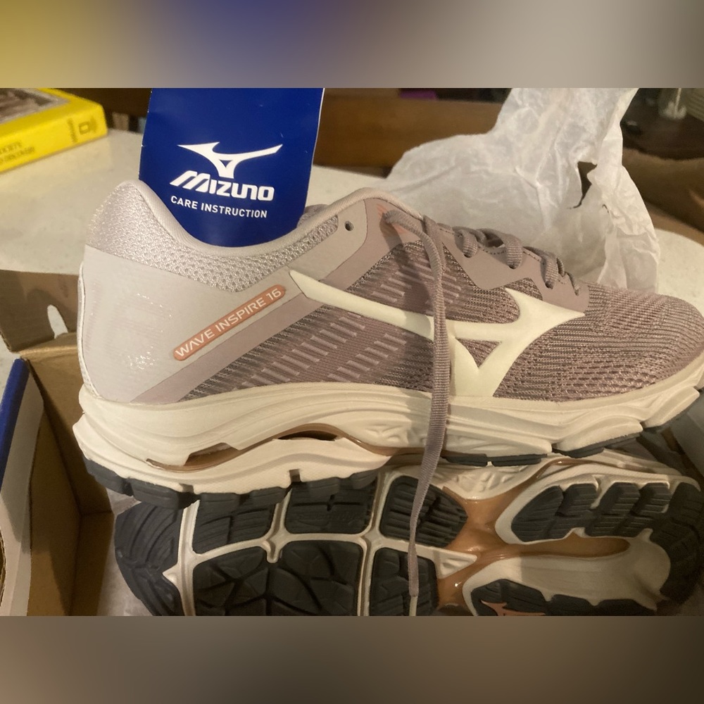 Mizuno Wave Inspire 16 Running Shoe